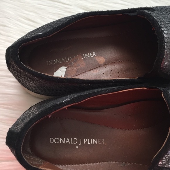 Donald J. Pliner Mickey Metallic Sneaker Loafer 11 - Picture 5 of 10